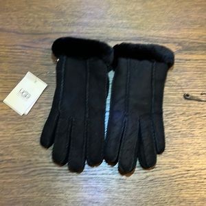 UGG Shearling Gloves